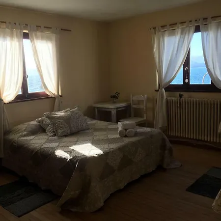 Antiguo Solar Del Lago B&B-2